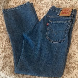 Like New - Levi 517 Jeans